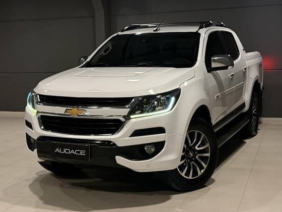 CHEVROLET S10 2.8 HIGH COUNTRY 4X4 CD 16V TURBO DIESEL 4P AUTOMÁTICO CHEVROLET S10 2.8 HIGH COUNTRY 4X4 CD 16V TURBO DIESEL 4P AUTOMÁTICO